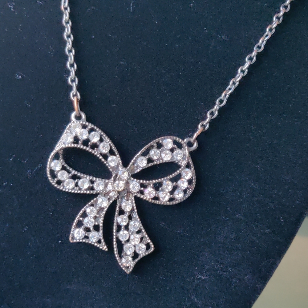 Rhinestone Bow necklace (#78)